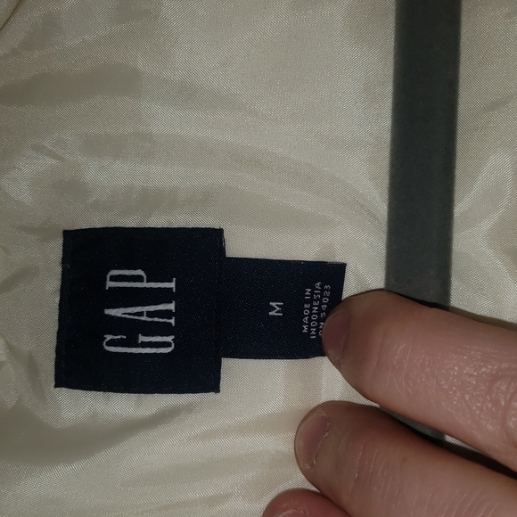 Vest Gap - Picture 3 of 6